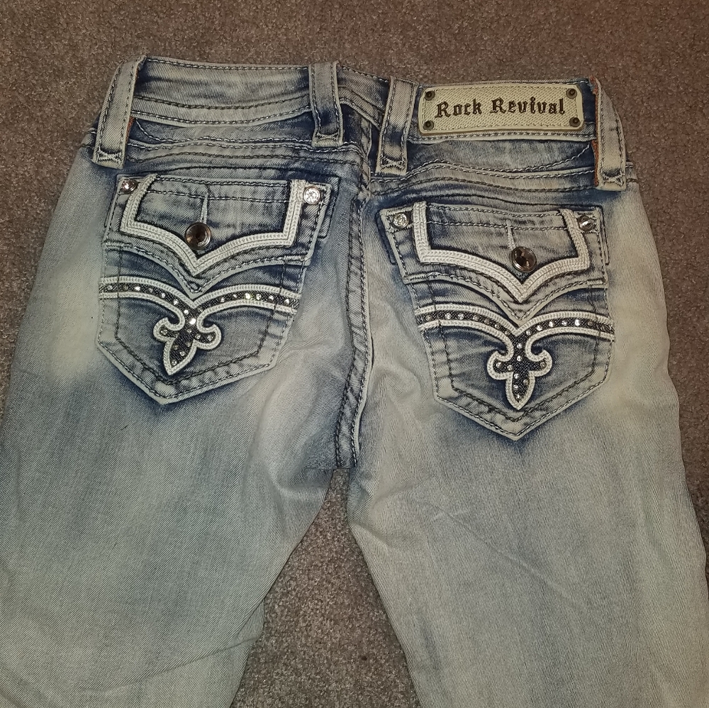 Rock revival Jean's